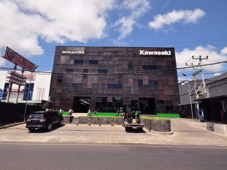 kawasaki showroom near by me